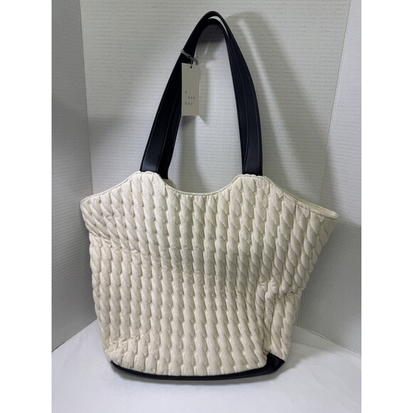 A New Day Quilted Shopper Tote Shoulder/Handbag/Purse w/Magnetic Closure Beige - Picture 3 of 14